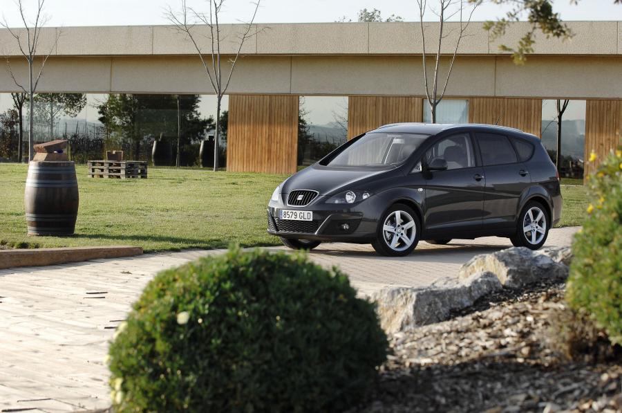  Seat Altea XL 2010 года  (фото 5 из 34)